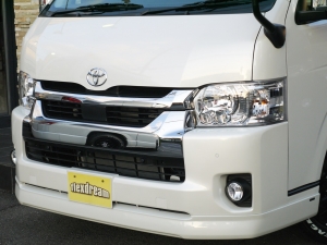 ハイエースワゴン１０人乗り　新車カスタム