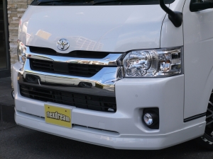 ハイエースワゴン１０人乗り　新車カスタム