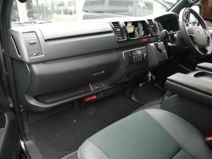 ハイエースバン安全装備追加 特別仕様車