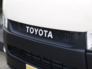 ハイエースバンDX　4WD　ディーゼル　丸目