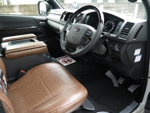 ハイエースバン安全装備追加 特別仕様車