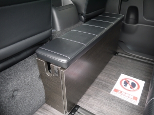 ハイエースバン 安全装備追加 特別仕様車