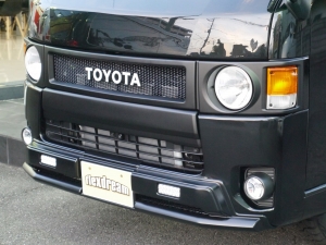 ハイエースバン丸目カスタム　　ネオクラシック