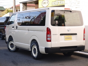 ハイエースバンDX　4WD　ディーゼル　丸目