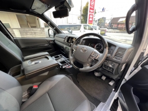 ハイエースバン安全装備追加 特別仕様車