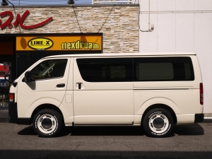 ハイエースバンDX　4WD　ディーゼル　丸目