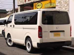 ハイエースバンDX　4WD　ディーゼル　丸目