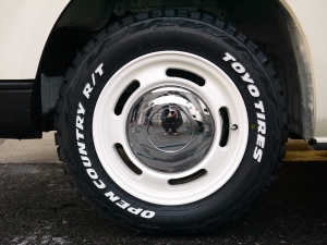 ハイエースバンDX　4WD　ディーゼル　丸目