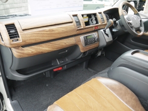 ハイエースバン安全装備追加 特別仕様車