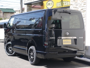 ハイエースバン特別仕様車ダークプライム2