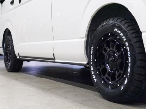 ハイエースバンスパロン　4WD　ディーゼル