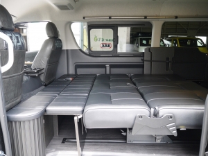 ハイエースワゴン一部改良後 安全装備追加　新車コンプリート