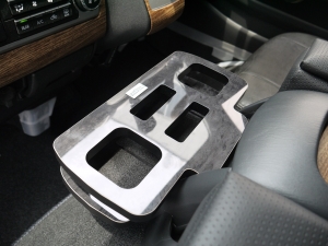ハイエースワゴン一部改良後 安全装備追加　新車コンプリート