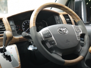 ハイエースワゴン一部改良後 安全装備追加　新車コンプリート