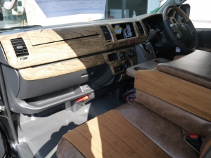 ハイエースバンDX　4WD　ディーゼル　丸目