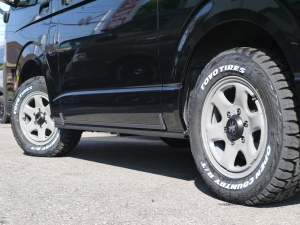 ハイエースバンDX　4WD　ディーゼル　丸目