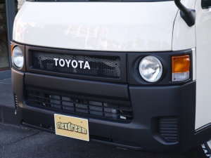 ハイエースバンDX　4WD　ディーゼル　丸目