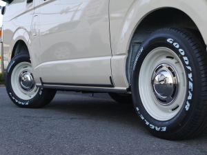 ハイエースバンDX　4WD　ディーゼル　丸目