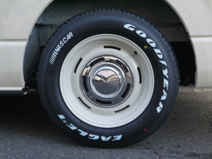 ハイエースバンDX　4WD　ディーゼル　丸目