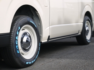ハイエースバンDX　4WD　ディーゼル　丸目