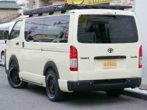ハイエースバンディーゼル4WD　特設カラーライトイエロー