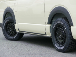 ハイエースバンディーゼル4WD　特設カラーライトイエロー