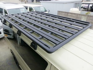 ハイエースバンディーゼル4WD　特設カラーライトイエロー