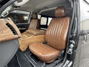ハイエースバン新車アウトレット安全装備付き　丸目換装FD-classicカスタム