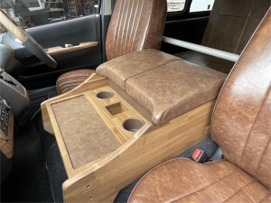 ハイエースバン新車アウトレット安全装備付き　丸目換装FD-classicカスタム