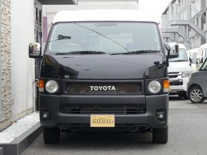 ハイエースバン新車アウトレット安全装備付き　丸目換装FD-classicカスタム