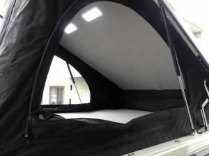 ハイエースバン新車アウトレット安全装備付き　丸目換装FD-classicカスタム