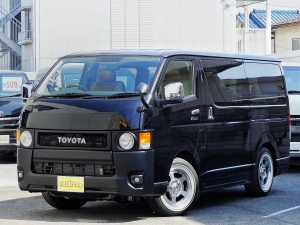 ハイエースバンディーゼル4WD　丸目カスタム　ネオクラシック