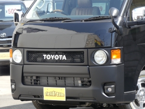 ハイエースバンディーゼル4WD　丸目カスタム　ネオクラシック