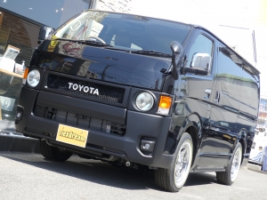 ハイエースバンディーゼル4WD　丸目カスタム　ネオクラシック