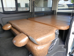 ハイエースバン新車アウトレット丸目カスタム　　ネオクラシック