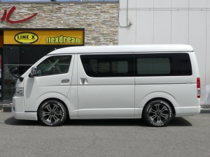 ハイエースワゴン新車アウトレット新車コンプリート　ハイエースワゴン２ＷＤ