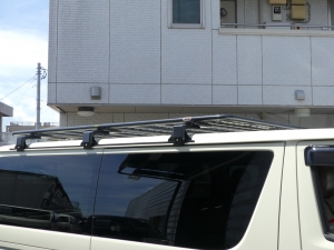 ハイエースバンディーゼル4WD　丸目カスタム　ネオクラシック
