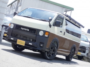 ハイエースＶディーゼル4WD　丸目カスタム　ネオクラシック