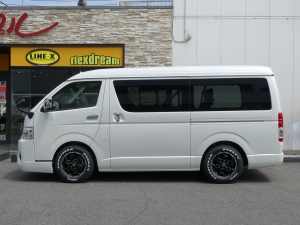 ハイエースワゴン新車コンプリート　ハイエースワゴン２ＷＤ