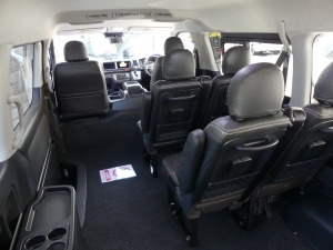 ハイエースワゴン１０人乗り　車中泊できる街乗り仕様車