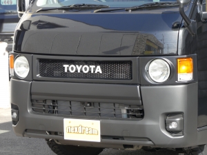 ハイエースバンディーゼル4WD　丸目カスタム　ネオクラシック