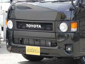 ハイエースバン新車アウトレット丸目カスタム　　ネオクラシック