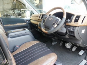ハイエースバン新車アウトレット丸目カスタム　　ネオクラシック