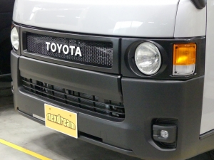 ハイエースバン丸目カスタム　　ネオクラシック