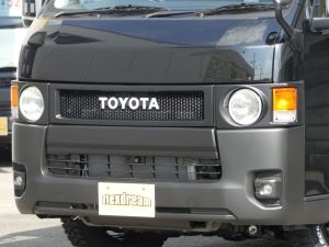 ハイエースバンディーゼル4WD　丸目カスタム　ネオクラシック