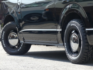 ハイエースバンディーゼル4WD　丸目カスタム　ネオクラシック