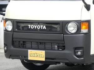 ハイエースバンディーゼル4WD　丸目カスタム　ネオクラシック