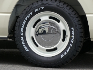 ハイエースバンディーゼル4WD　丸目カスタム　ネオクラシック