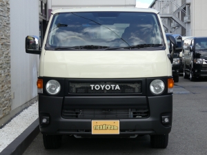ハイエースバンディーゼル4WD　丸目カスタム　ネオクラシック