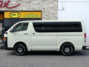 ハイエースバンディーゼル4WD　丸目カスタム　ネオクラシック